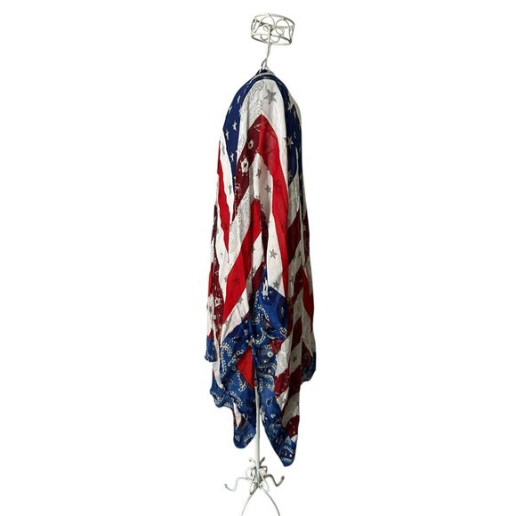 NEW WITHOUT TAGS American Flag Shawl -VISCOSE poncho/shawl cape cardigan ONE SIZ - Picture 3 of 6